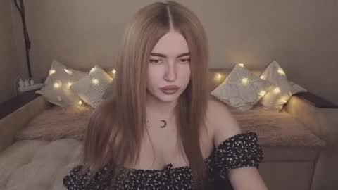 ViolettaOtis online show from November 8, 12:05 pm