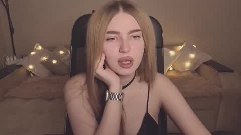 ViolettaOtis online show from November 28, 12:08 pm