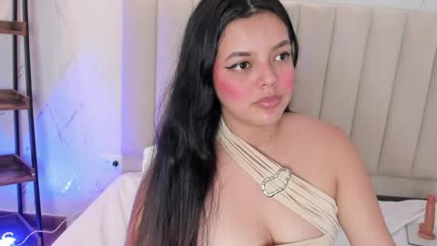 violettarousee online show from May 27, 1:57 am