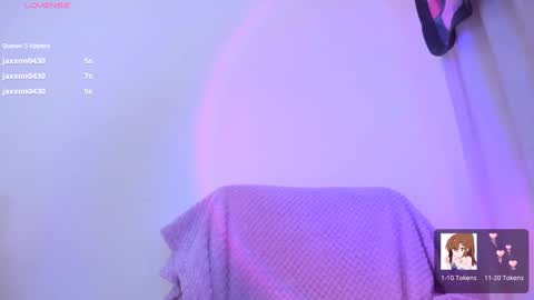 Snapshot of violettbones chatting on December 23, 5:28 am Violett online show from December 23, 5:28 am