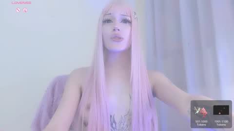 Snapshot of violettbones chatting on October 26, 5:57 am Violett online show from October 26, 5:57 am