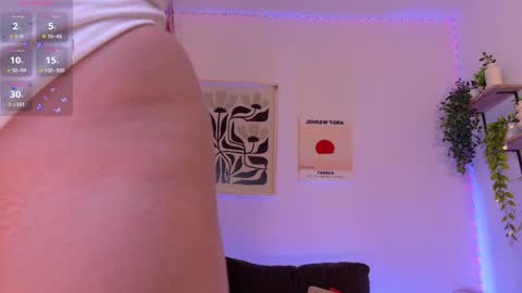 Violett Castel online show from April 29, 11:22 pm