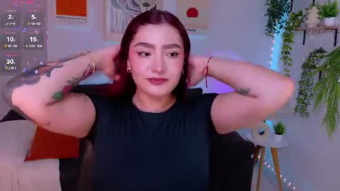 Snapshot of violettcastel chatting on July 1, 12:23 am Violett Castel online show from July 1, 12:23 am