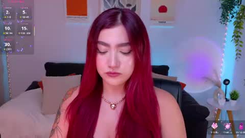 Snapshot of violettcastel chatting on July 5, 12:28 am Violett Castel online show from July 5, 12:28 am