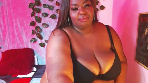 Snapshot of violette_plus chatting on February 22, 5:57 pm Call me valeria online show from February 22, 5:57 pm