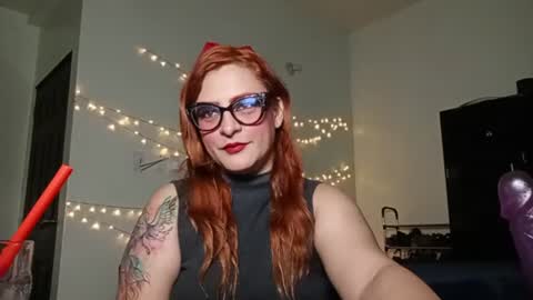 Snapshot of violettelynn_ chatting on July 23, 12:14 pm Violetta Morningstar online show from July 23, 12:14 pm