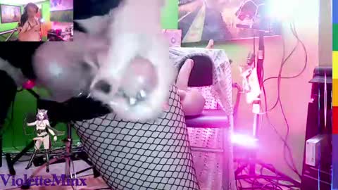 Violette online show from July 2, 3:40 pm