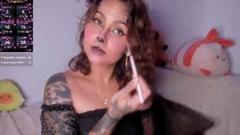 Snapshot of violetteramirez01 chatting on October 28, 1:53 am Violette online show from October 28, 1:53 am