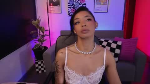 Violet online show from July 7, 2:25 am