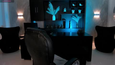 Snapshot of violetthansson chatting on October 3, 6:27 pm Violett online show from October 3, 6:27 pm