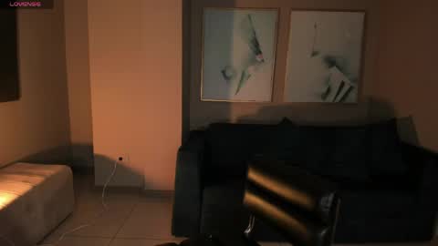 Snapshot of violetthansson chatting on May 20, 9:04 am Violett online show from May 20, 9:04 am