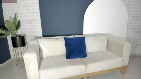 Snapshot of violetthansson chatting on June 4, 10:21 am Violett online show from June 4, 10:21 am
