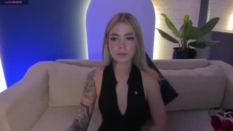 Violett  online show from July 15, 9:58 am