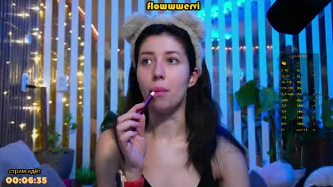 Snapshot of violetttttacb chatting on April 19, 12:59 pm Violetta online show from April 19, 12:59 pm