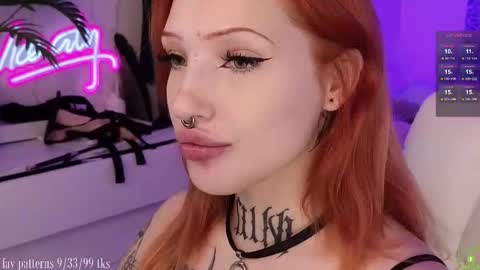 Snapshot of violetvio1ator chatting on October 27, 4:16 am Dommy mommy online show from October 27, 4:16 am