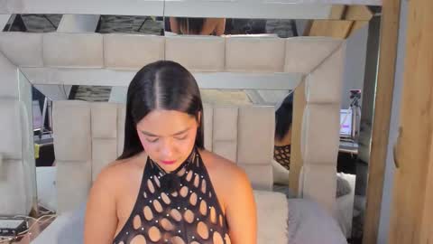 VIOLET online show from March 13, 7:31 pm