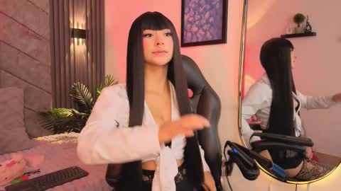 Snapshot of viollettebylyly chatting on October 30, 12:17 pm viollettebylyly online show from October 30, 12:17 pm