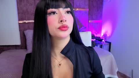 Snapshot of viollettebylyly chatting on November 27, 12:29 pm viollettebylyly online show from November 27, 12:29 pm