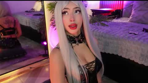 viollettebylyly online show from February 22, 12:47 pm