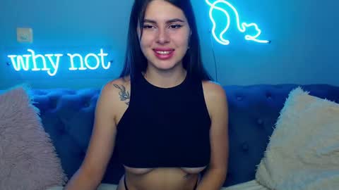 Snapshot of viollinalv chatting on October 4, 5:27 am viollinalv online show from October 4, 5:27 am