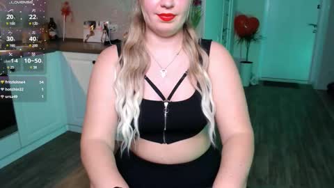 Snapshot of vip_juicy chatting on February 26, 6:43 pm VelvettTime online show from February 26, 6:43 pm