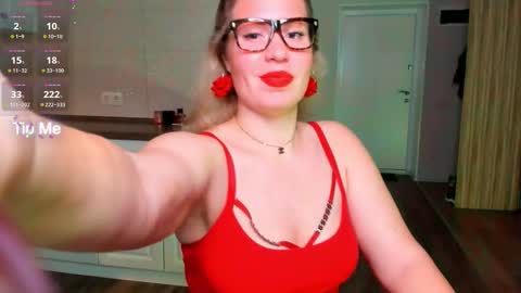 Snapshot of vip_juicy chatting on October 6, 7:06 am VelvettTime online show from October 6, 7:06 am