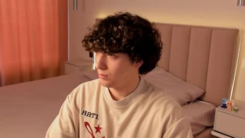 vip_person_ online show from March 25, 7:14 am