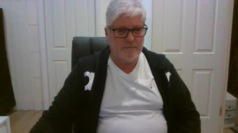 viper654321 online show from June 9, 7:42 am