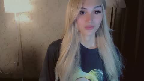 Pearl online show from October 26, 1:55 am