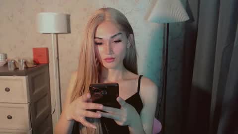 Pearl online show from November 28, 2:47 am