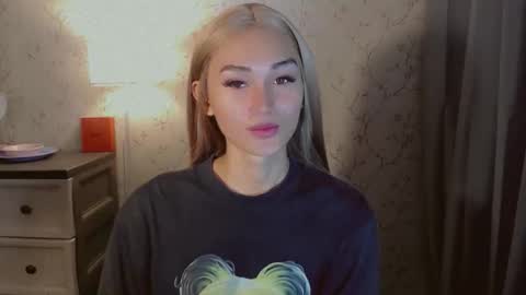 Pearl online show from December 1, 2:49 am