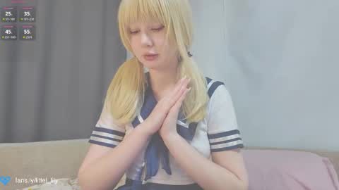 Snapshot of virgiin_lily chatting on October 27, 4:33 pm  Lily  online show from October 27, 4:33 pm