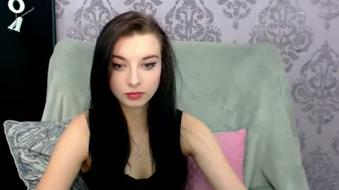 VirginLuna online show from July 6, 7:27 pm