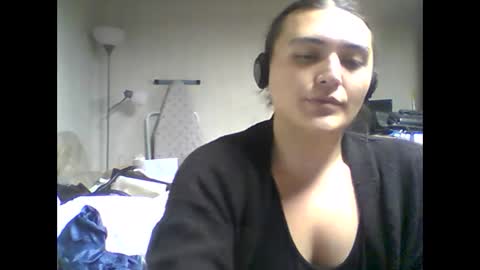 Snapshot of virgorian_enigma chatting on December 3, 4:47 am priscilla online show from December 3, 4:47 am