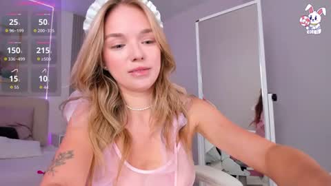 Chloe online show from June 23, 3:15 am