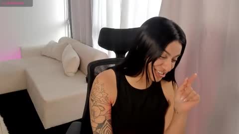 Lu online show from February 12, 9:21 pm