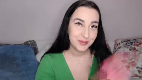 Snapshot of vitalina_freedom chatting on December 3, 1:10 pm Vitalina online show from December 3, 1:10 pm