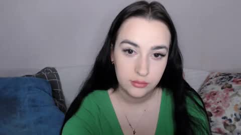 Snapshot of vitalina_freedom chatting on December 10, 1:00 pm Vitalina online show from December 10, 1:00 pm