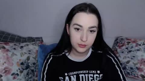 Snapshot of vitalina_freedom chatting on December 16, 3:22 pm Vitalina online show from December 16, 3:22 pm