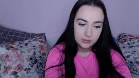 Snapshot of vitalina_freedom chatting on December 18, 12:40 pm Vitalina online show from December 18, 12:40 pm