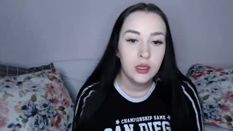 Snapshot of vitalina_freedom chatting on December 27, 2:54 pm Vitalina online show from December 27, 2:54 pm