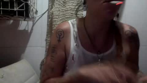 Snapshot of vitatattoo chatting on November 6, 4:02 am Vita online show from November 6, 4:02 am