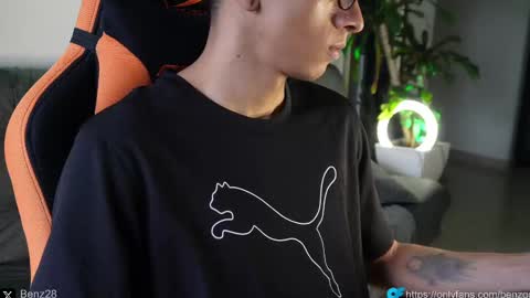 VITO BENZ online show from February 25, 11:00 pm