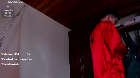 Vito Ferrer online show from September 27, 5:40 pm