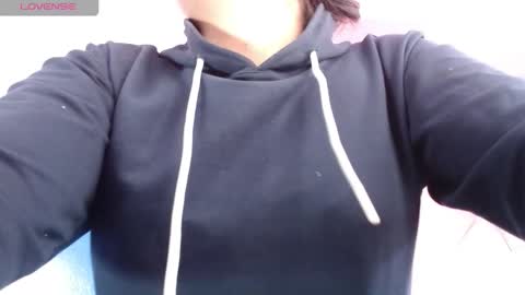 Snapshot of vitoria23_ chatting on November 17, 2:56 pm victoria 3 online show from November 17, 2:56 pm