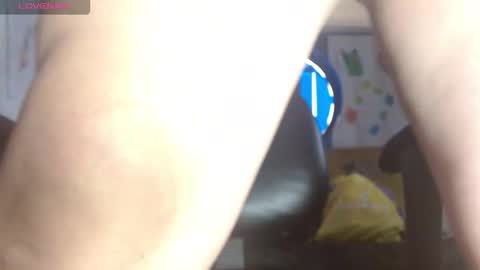 Snapshot of vitoria23_ chatting on January 9, 1:47 pm victoria 3 online show from January 9, 1:47 pm