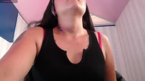 Snapshot of vitoria23_ chatting on April 15, 3:52 pm victoria 3 online show from April 15, 3:52 pm