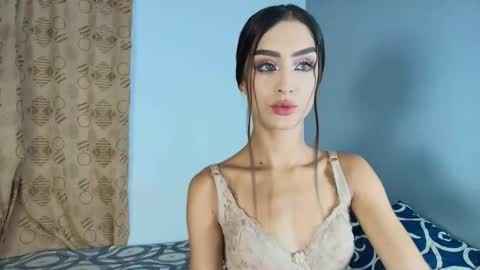 vitoriia_ online show from June 3, 11:43 pm