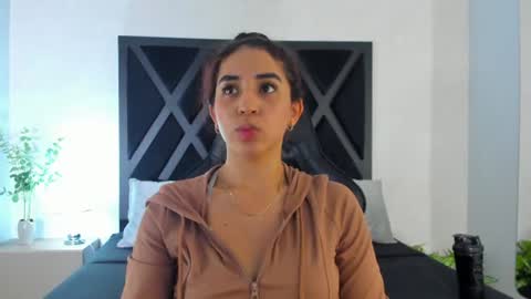 Snapshot of vittoria_conti_ chatting on June 30, 5:36 pm vittoria online show from June 30, 5:36 pm