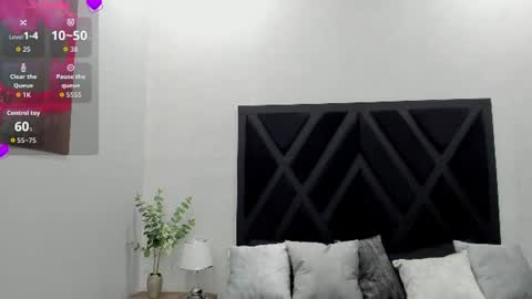 Snapshot of vittoria_conti_ chatting on July 1, 6:07 pm vittoria online show from July 1, 6:07 pm